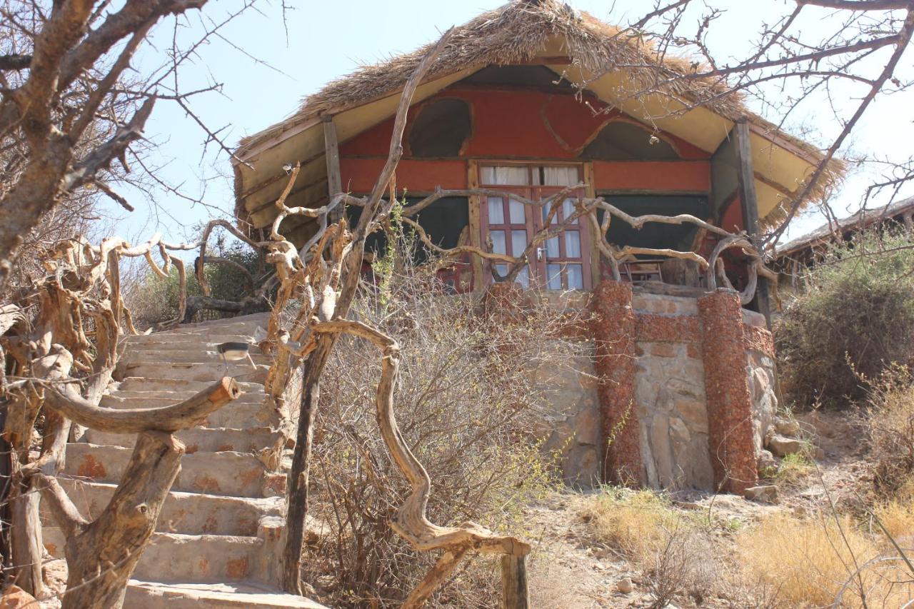 Villa Lion'S Cave Camp, Samburu à Archers Post Extérieur photo