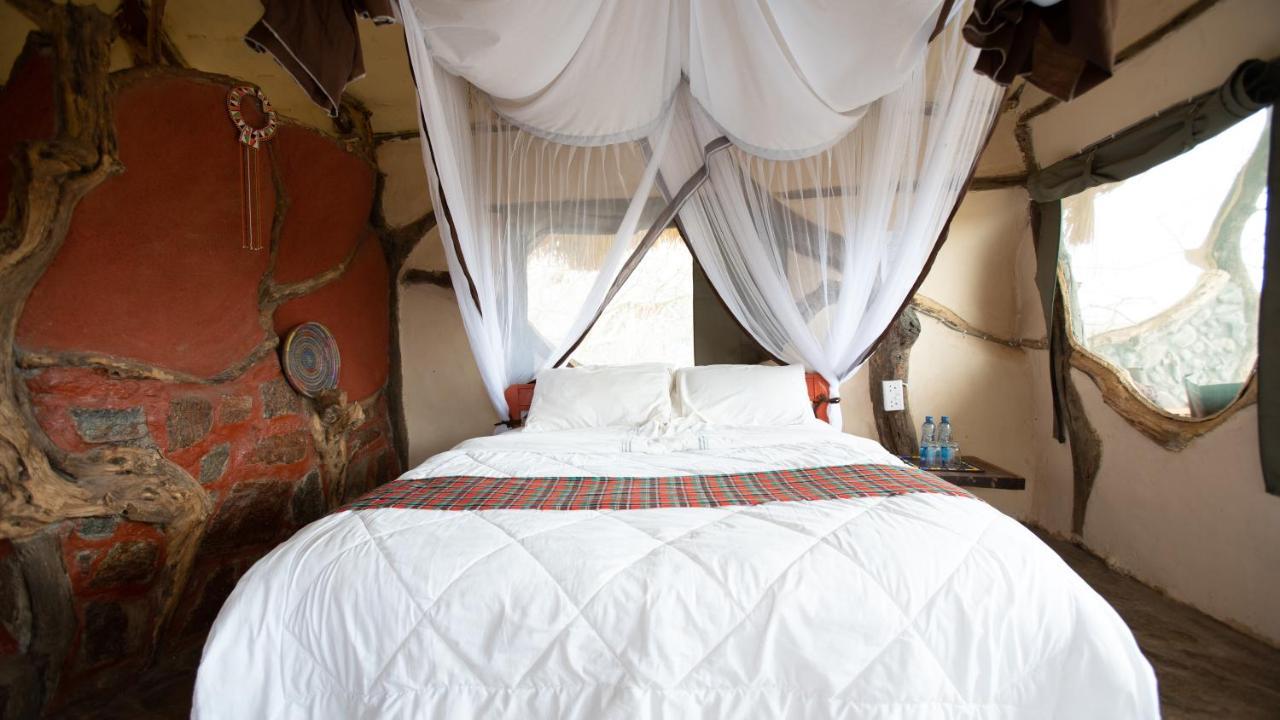 Villa Lion'S Cave Camp, Samburu à Archers Post Extérieur photo