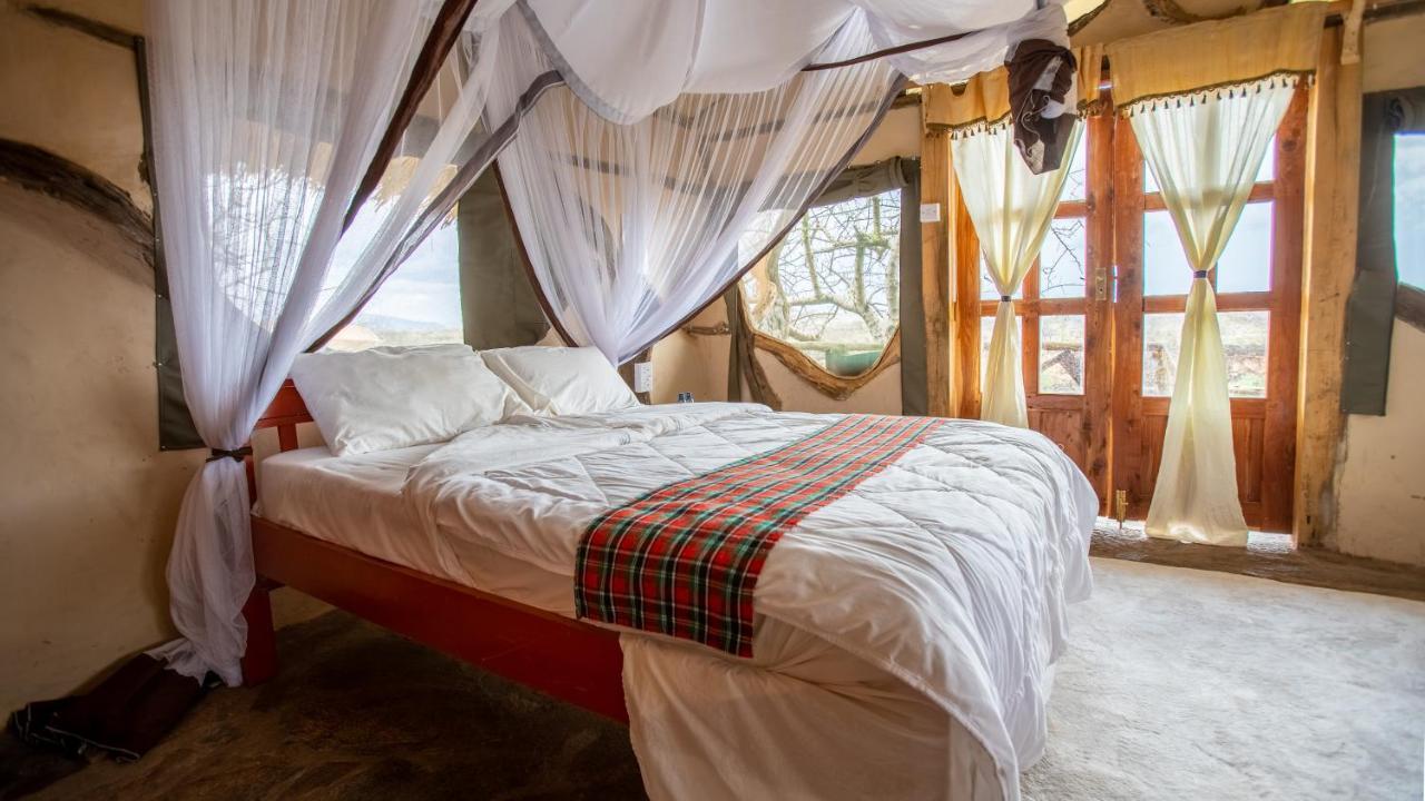 Villa Lion'S Cave Camp, Samburu à Archers Post Extérieur photo