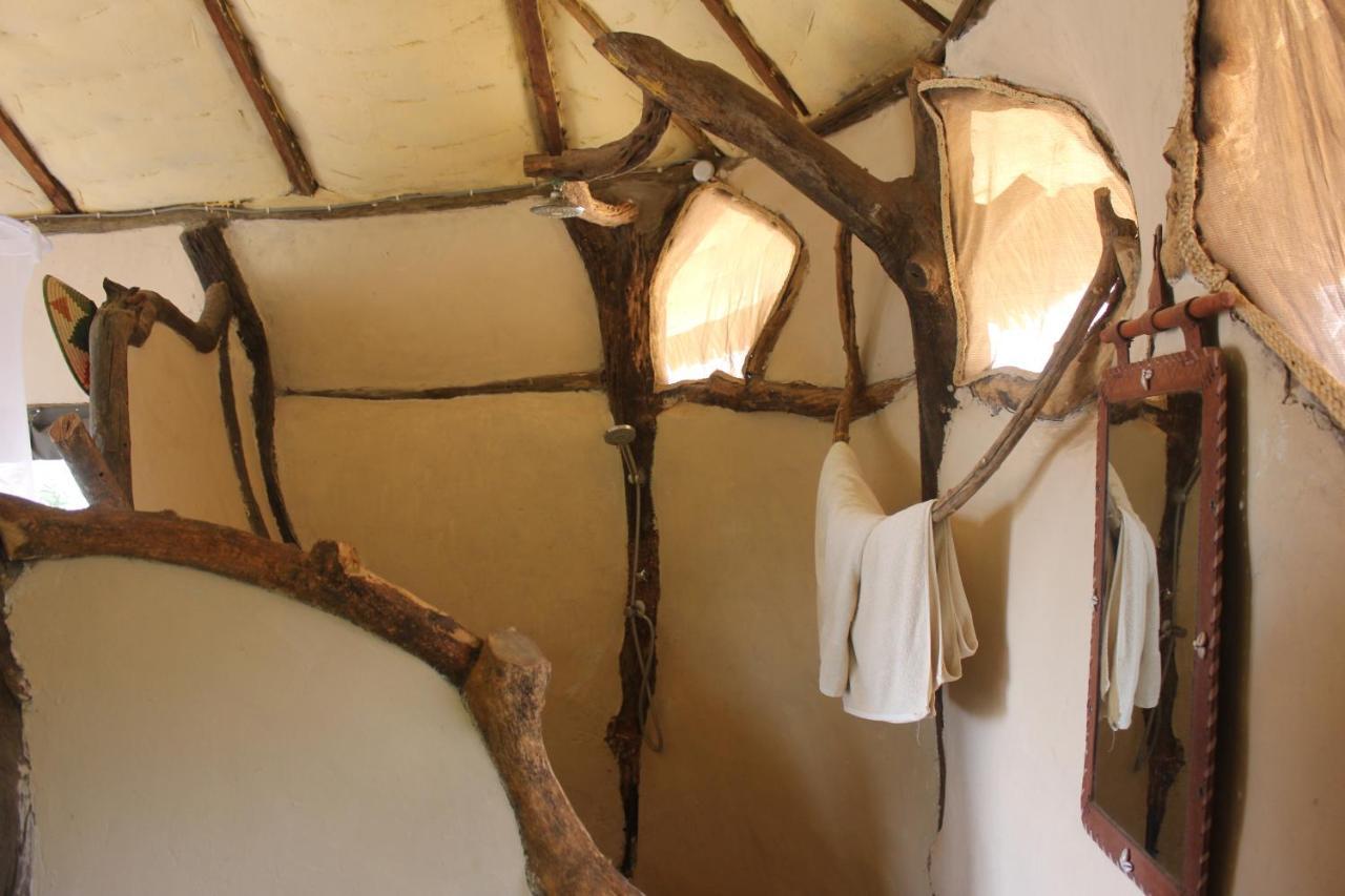 Villa Lion'S Cave Camp, Samburu à Archers Post Extérieur photo