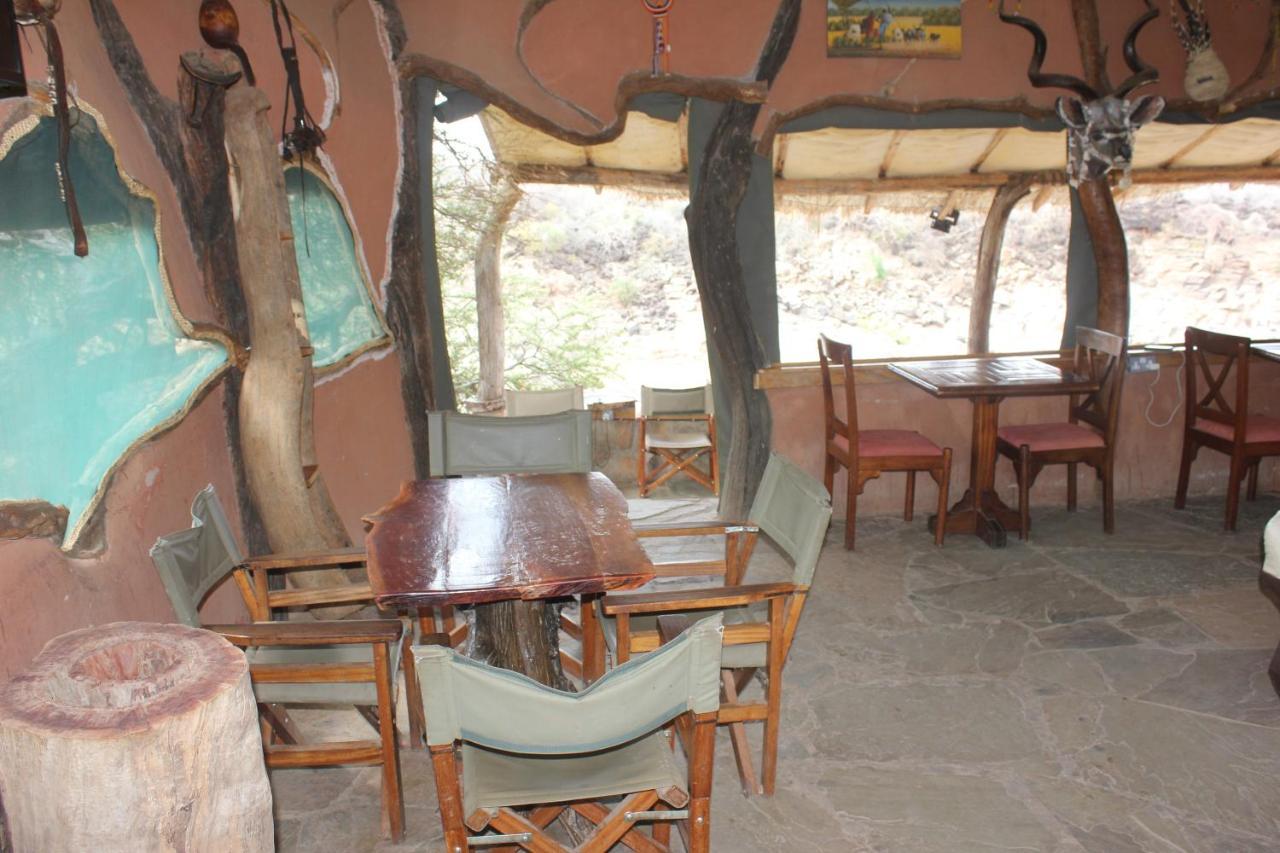 Villa Lion'S Cave Camp, Samburu à Archers Post Extérieur photo
